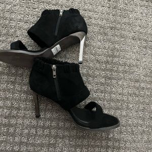 Womens BUCKLE high heals. NEW WITH TAGS. Only tried on. size 9.